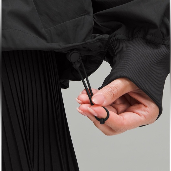 Lululemon Lightweight Hem-Cinch Bomber Jacket - Picture 5 of 7